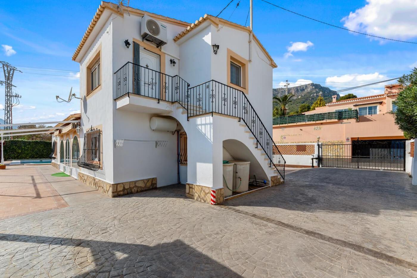 Villa Mercedes - Plusholidays Calp Exterior foto